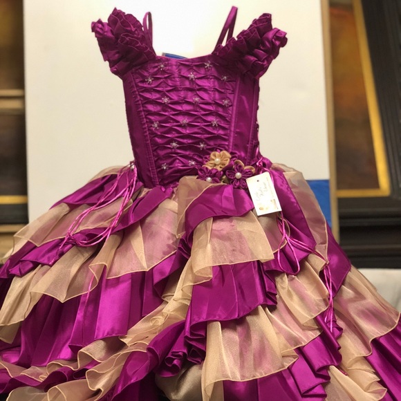 Formal Dress - Picture 1 of 2